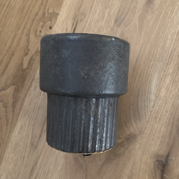 Vase - Picture 2 of 5